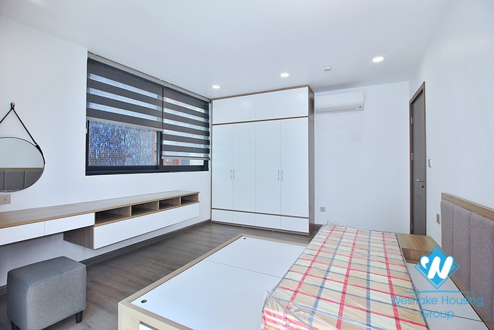 Lake view and brand new 2 beds apartment for rent in Nguyen Dinh Thi st, Tay Ho